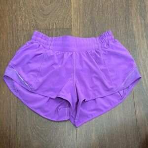 Lululemon Moonlig Magenta Hotty Hot short